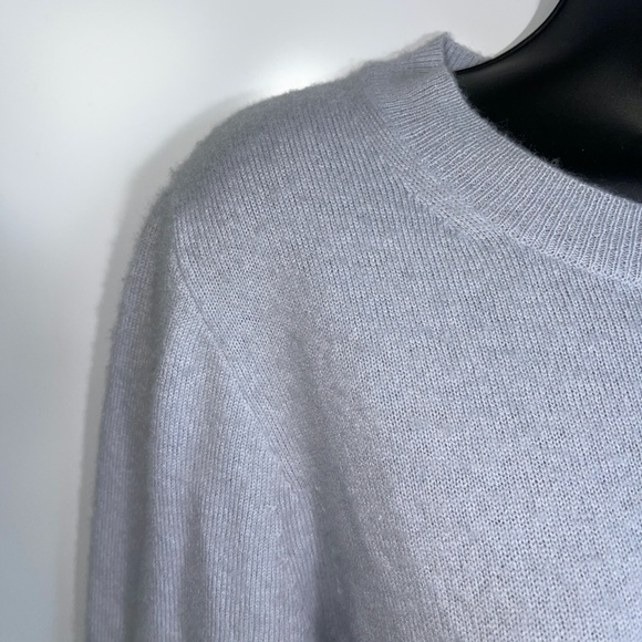 J.Crew Cashmere Sweater Size Medium - Picture 2 of 6